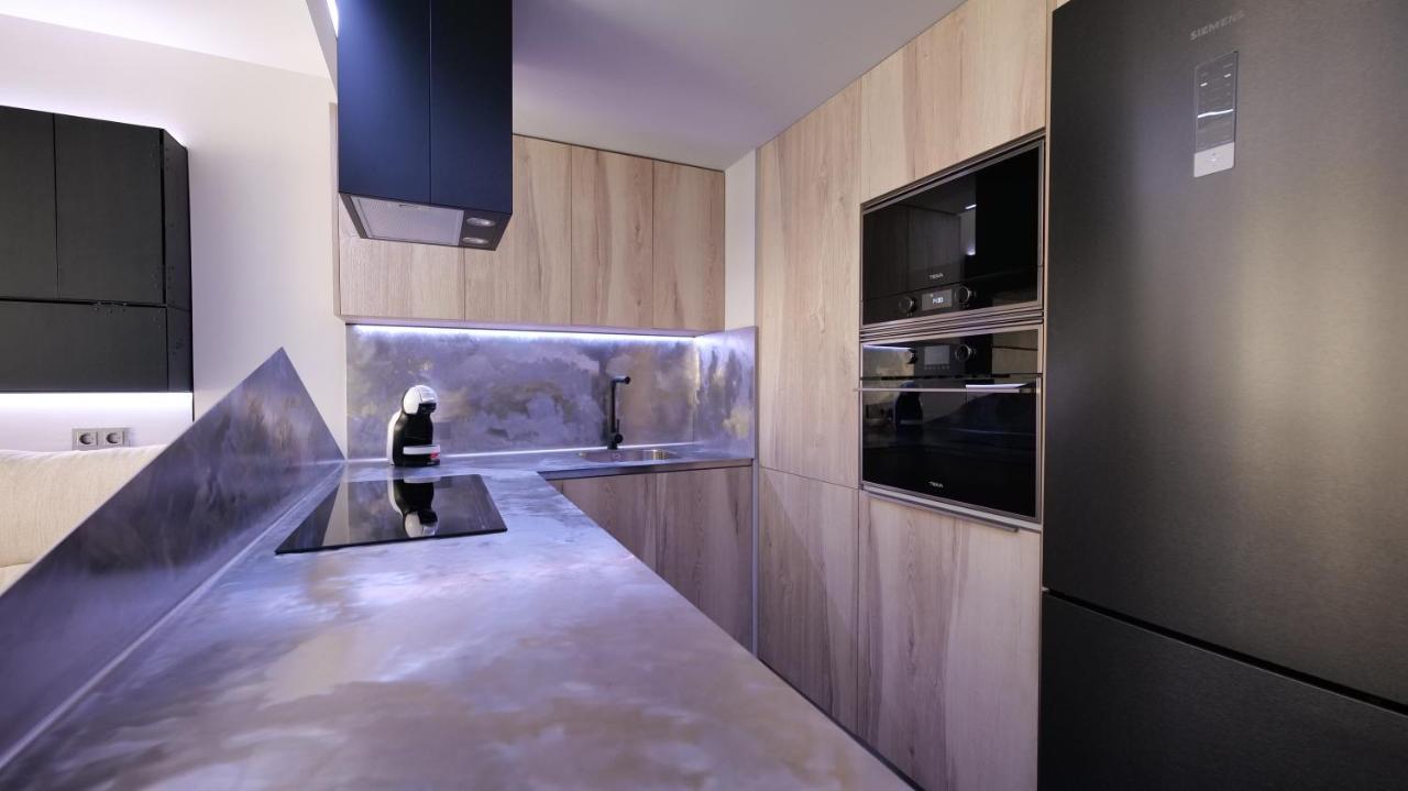 La Farola - Luxury Domotic Flat In Puerto Deportivo Διαμέρισμα Μαρμπέλλα Εξωτερικό φωτογραφία