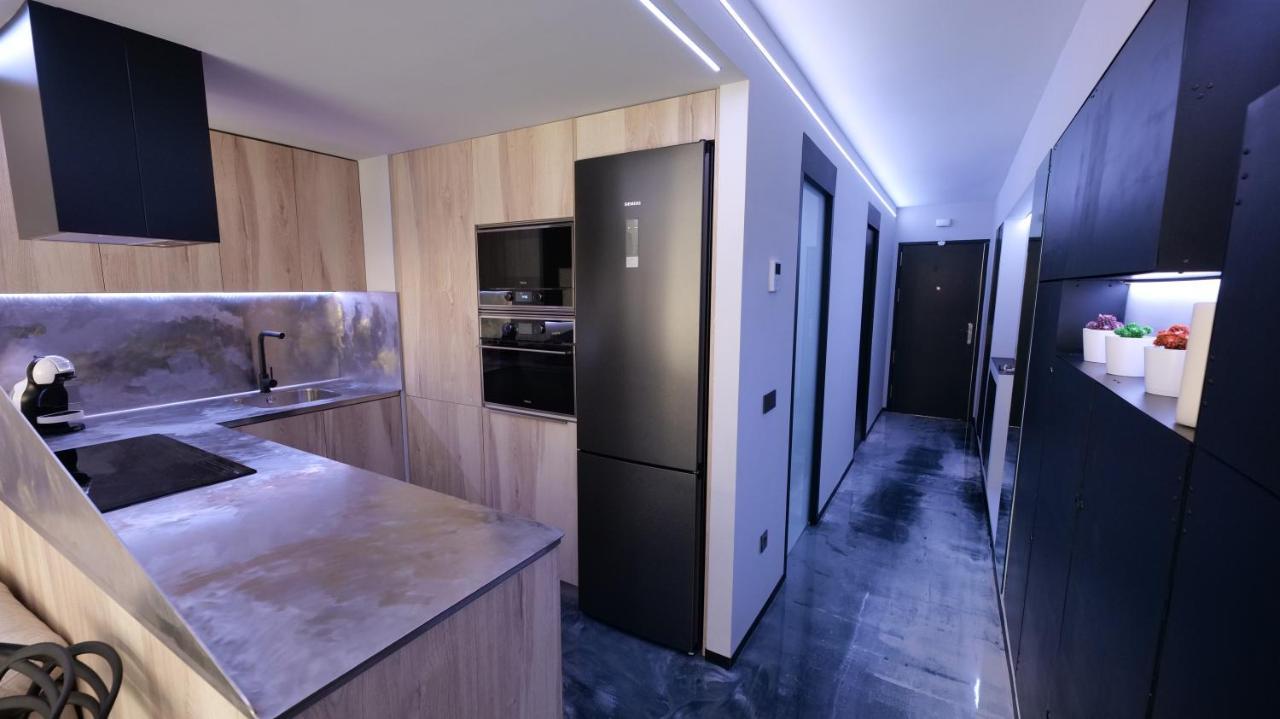 La Farola - Luxury Domotic Flat In Puerto Deportivo Διαμέρισμα Μαρμπέλλα Εξωτερικό φωτογραφία