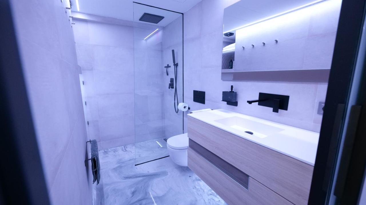 La Farola - Luxury Domotic Flat In Puerto Deportivo Διαμέρισμα Μαρμπέλλα Εξωτερικό φωτογραφία